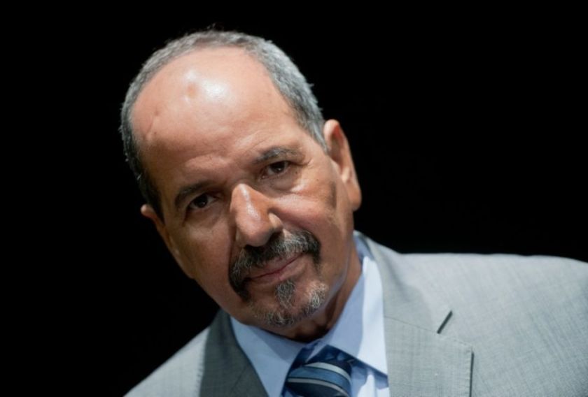 880925-le-chef-du-front-polisario-qui-lutte-pour-l-independance-du-sahara-occidental-mohamed-abdelaziz-lors